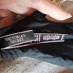 PINK Victoria's Secret Intimates & Sleepwear - Pink VS Bra PINK Victoria's Secret Intimates & Sleepwear - Pink VS Bra